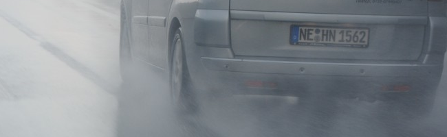 What to do when aquaplaning? - Good tyres minimize risks